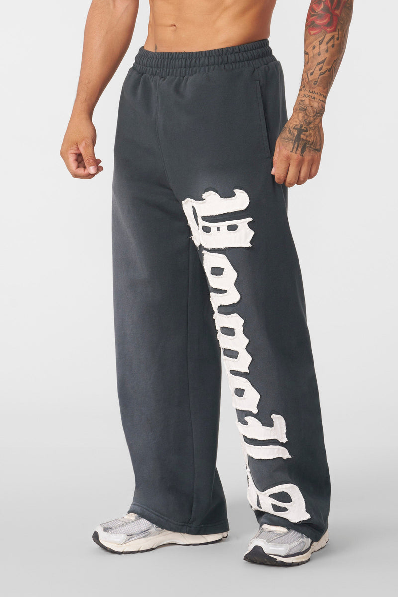 Pants con parche grande