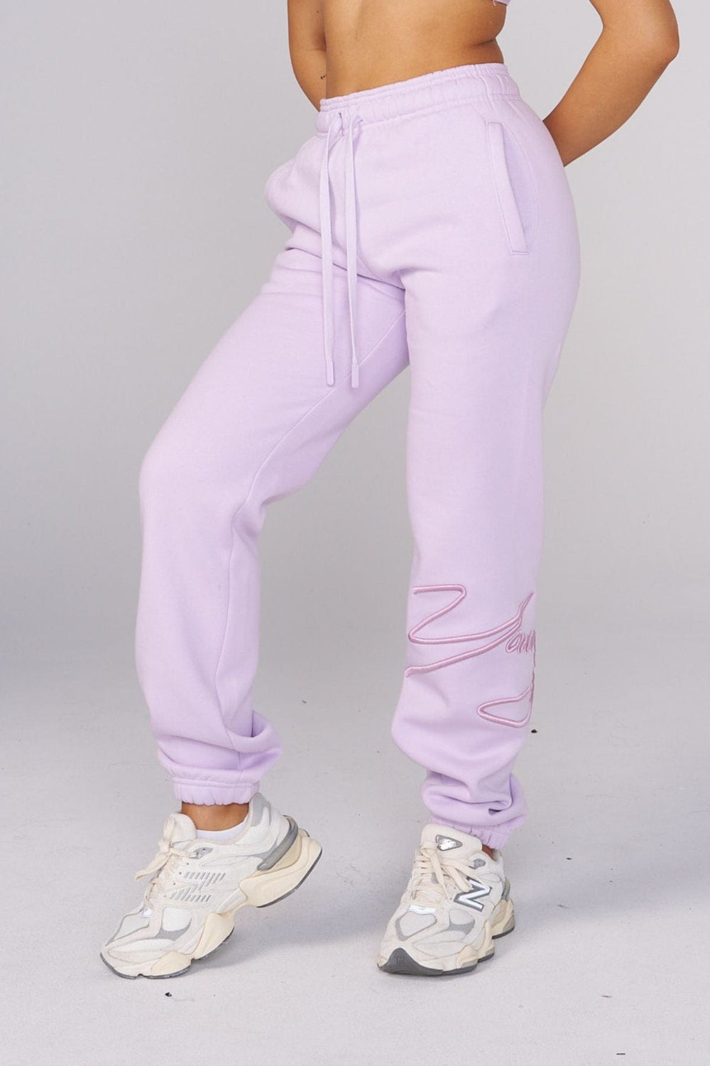 Pantalones deportivos W246 Signature